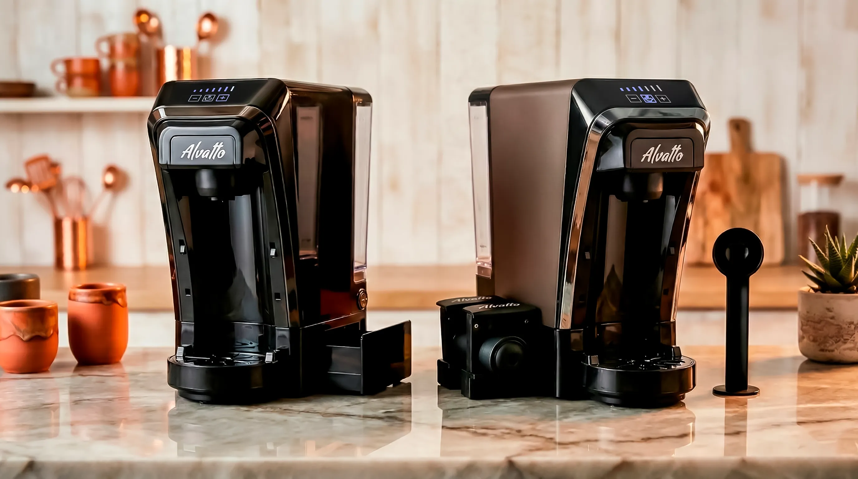 Кофемашины Альватто Дуэт в цветах черный глянец и кофейный графит